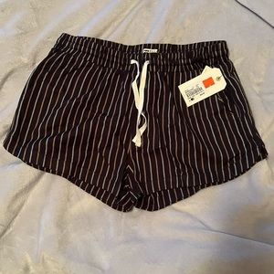 🔥🔥BILLABONG - ROAD TRIPPIN SHORT🔥🔥